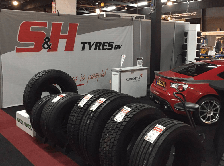 Beursstand S&H Tyres